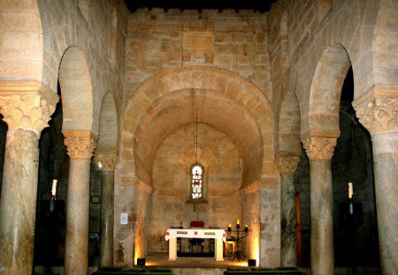 Rito Mozárabe. Interior de la Iglesia San Juan de Baños