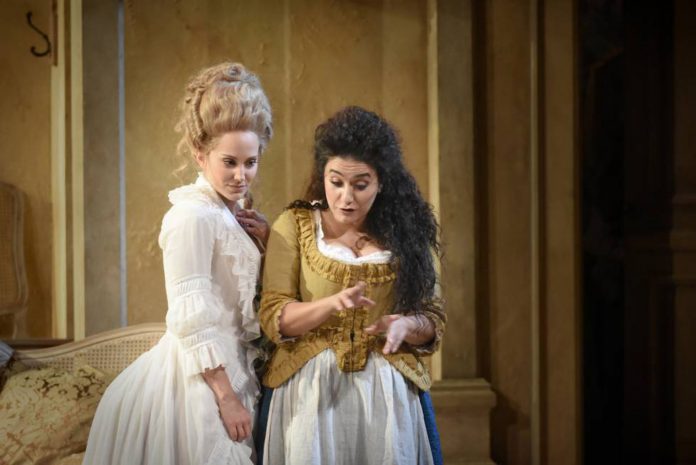 Las bodas de Figaro. Anna Aglatova y Vannina Santoni. Théâtre des Champs Elysées. 2019.