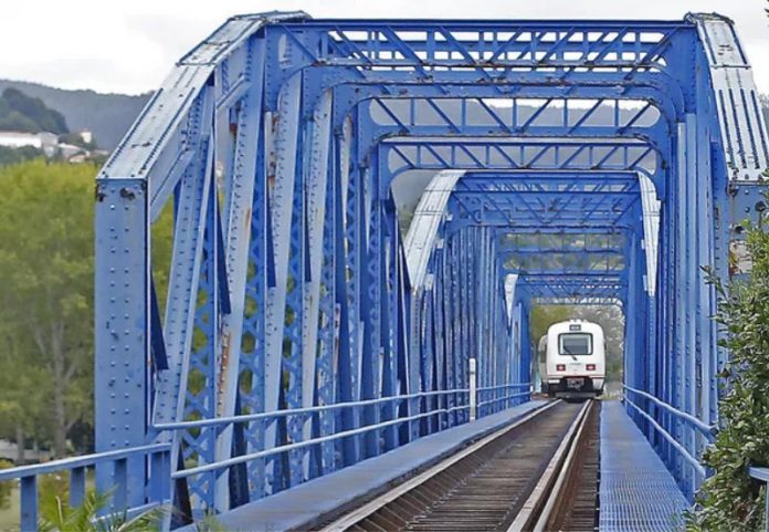 El-puente-de-Pontedeume-ViTOR-MEJUTO