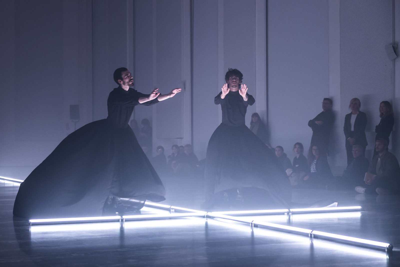 Marcos Morau, La Veronal, Totentanz, Alberto Revidiego, EIDÔLON, Aristófocles eterno, Teatro Central